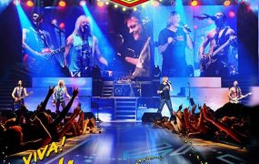 [蓝光原盘] 英国硬摇滚威豹乐队 Def Leppard - Viva! Hysteria 2013 (Blu-ray 1080p)