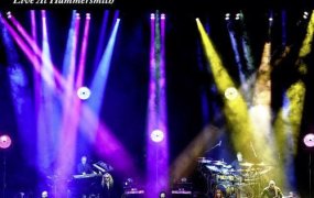 [蓝光原盘] 英国前卫摇滚 Steve Hackett – Selling England by the Pound & Spectral Mornings Live at Hammersmith 2020 [Blu-ray 1080p]